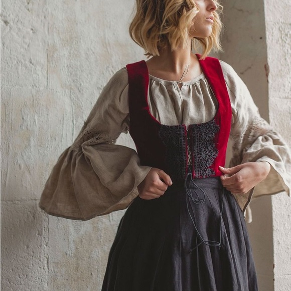 ❗️ISO❗️ Voriagh Daria Velvet Bustier Corset Burgundy Size Medium - Picture 3 of 3